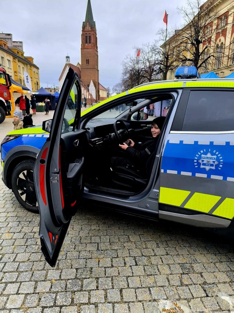 Mundurowi na Oławskiej Niedzieli – by bezpieczeństwo weszło nam w krew