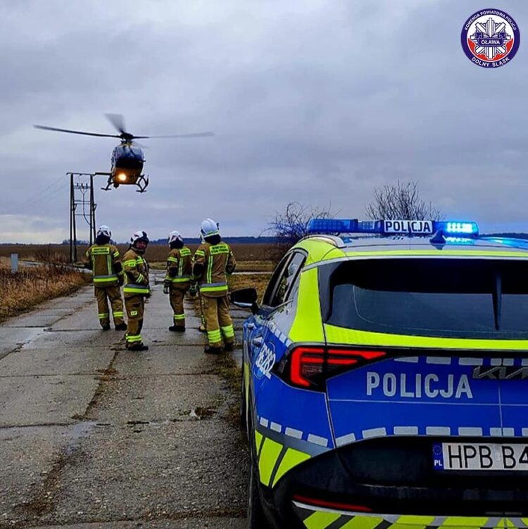 Trudny poranek w powiecie oławskim – pożar, wybuch i groźne zdarzenie drogowe