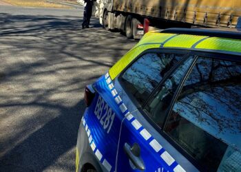 Policyjne kontrole pojazdów ciężarowych wjeżdżających do miasta mimo zakazu