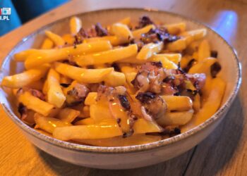 SZAMA BISTRO w Jelczu-Laskowicach: Loftowy klimat i Street Food w jednym