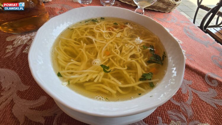 Restauracja Mario w Brzegu: Testujemy klasyczny domowy rosół [Recenzja]